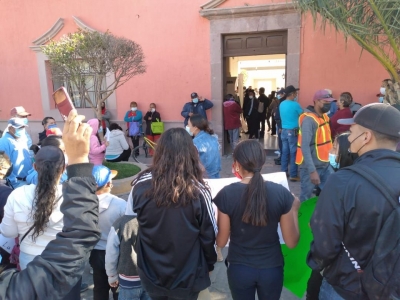 Funcionario Municipal de Ocampo y presidente del comite municipal del PAN en el municipio,  festina y se mofa de peticiones de ciudadanos.