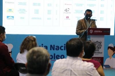 Celebran Feria del Empleo con Gran Éxito