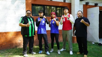 ENTREGAN UNIFORMES A BOXEADORES DOLORENSES DESTACADOS