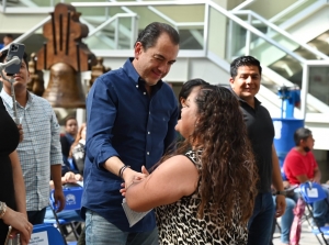 PRESIDENTE MUNICIPAL SIGUE ENTREGANDO APOYOS A EMPRESARIOS DOLORENSES