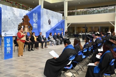 SE GRADUAN ESTUDIANTES DE PREPA PRO Y PREPA IN EN  DOLORES HIDALGO