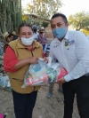 ENTREGA ALCALDE DIEGO LEYVA ZAPATOS Y DESPENSAS A LA COMUNIDAD DE PALENCIA EN RECONOCIMIENTO POR SU LABOR COLECTIVA