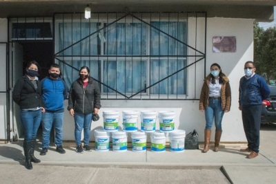Escuelas reciben apoyo de  pintura en Ocampo.