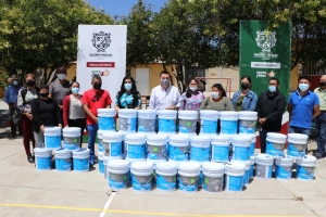 En Dolores Hidalgo, Presidente Municipal Entrega Pintura Vinílica a 30 Escuelas Públicas