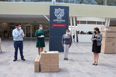 Autoridades entregan apoyos a mujeres dolorenses emprendedoras