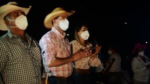 Julio González visito las comunidades San Pablo Cruz del Meco y San Isidro de la Estacada.