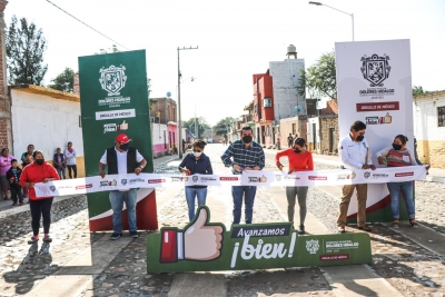 Autoridades Municipales y Habitantes del Llanito inauguran Calle Pavimentada