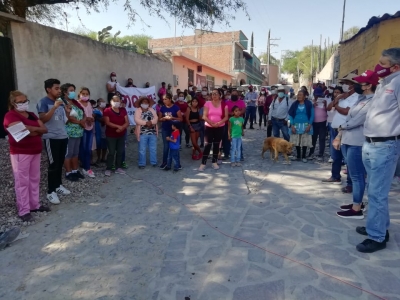 En Cañas y Tierra Blanca, Ricardo Ferro Baeza, candidato a la presidencia municipal de San Miguel de Allende por Morena se comprometió a no dejarlos abandonados,  los habitantes de estas comunidades lo recibieron con esperanza