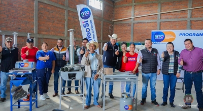 Entregan apoyos, del programa mi familia productiva y sustentable 2024