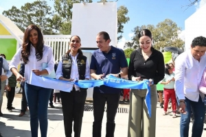 GobGobernadora del Estado y Presidente Municipal continúan remodelando la Unidad deportiva en Dolores Hidalgo