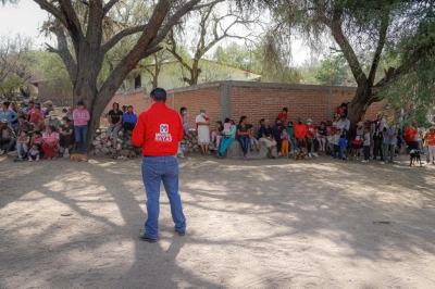 Habitantes de Colonias y Comunidades Reconocen el Trabajo de Miguel Rayas